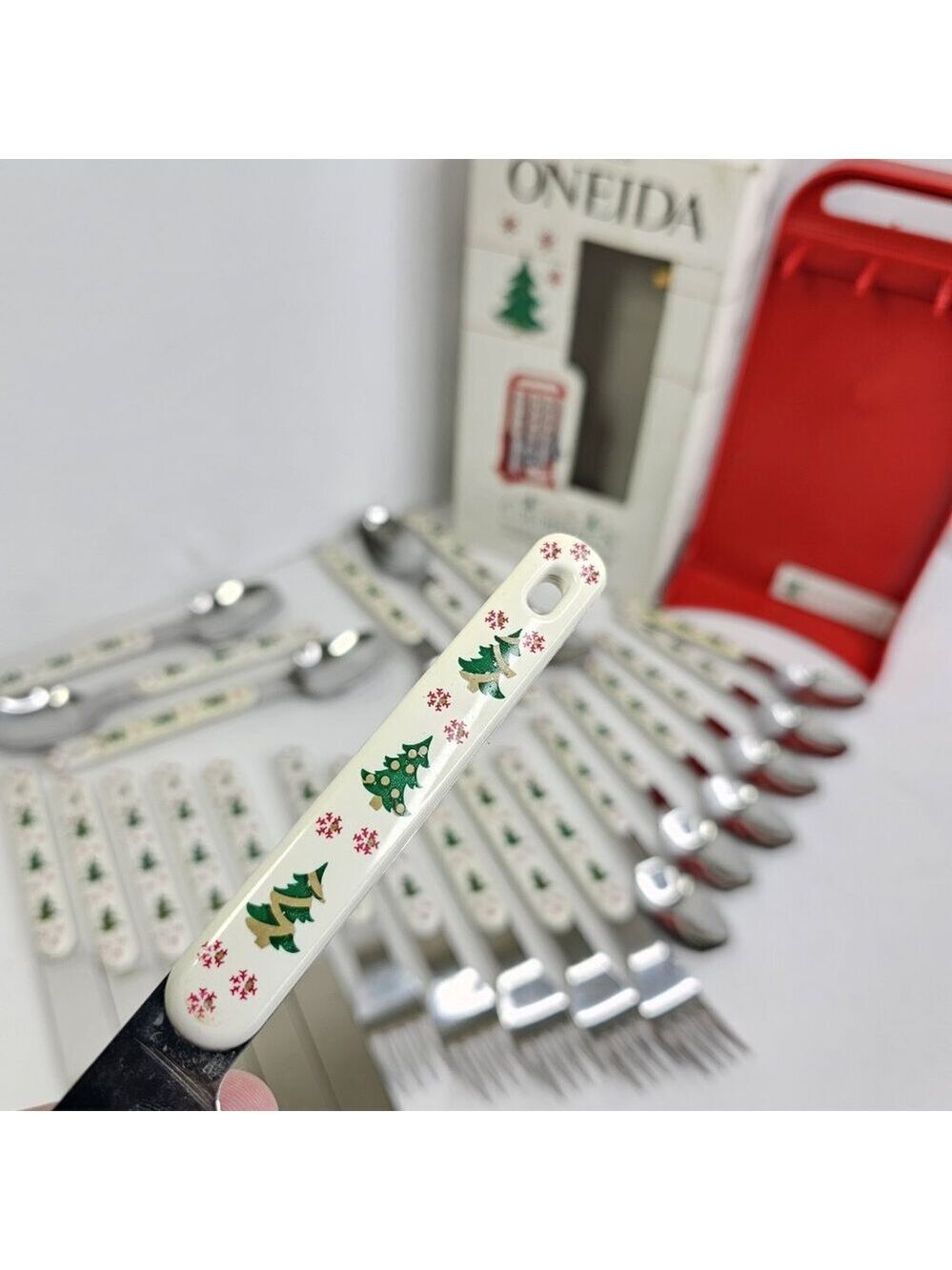 Oneida stainless Holiday 24-Piece Set For 6 Plus Portable Tote Caddy Japan *Read